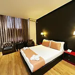 Aurelis Hotel 4*