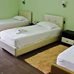 Aurelis 4* Bërxull