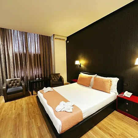 Aurelis Hotel 4*