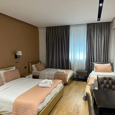 Aurelis Ξενοδοχείο Bërxull