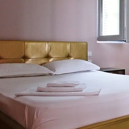 Aurelis Hotel Bërxull